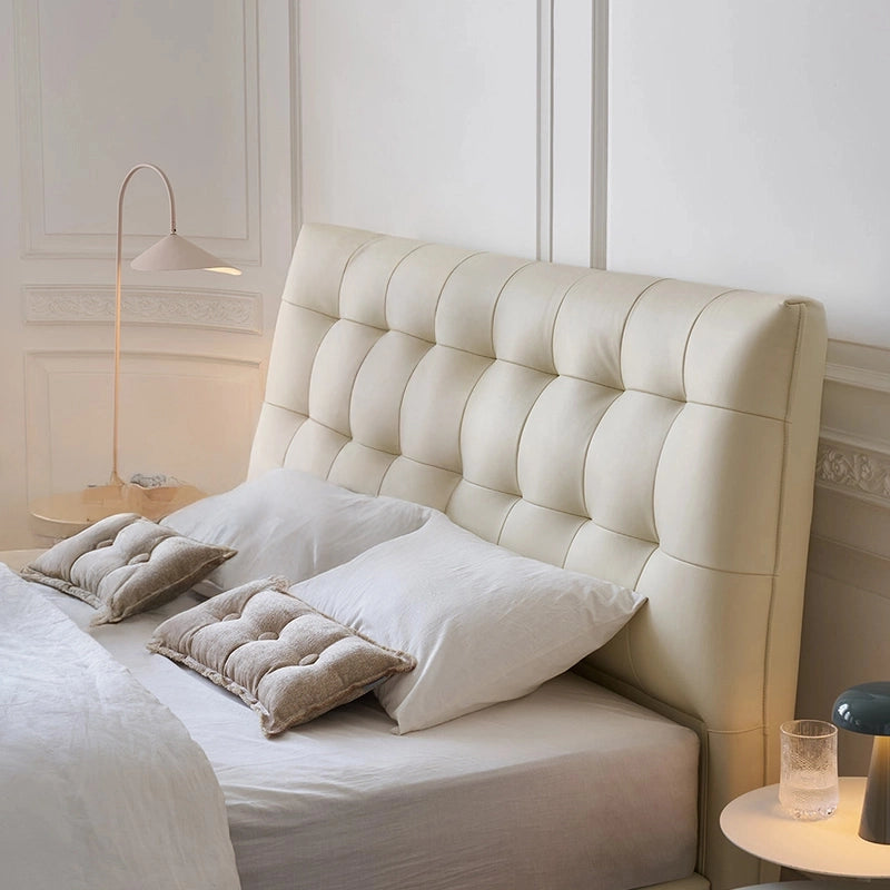 The hydraulic lift allows practical storage access, making it ideal for urban flats. 