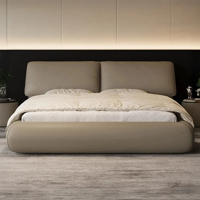 This fully upholstered cot offers a versatile blend of aesthetics and functionality, ideal for contemporary urban homes